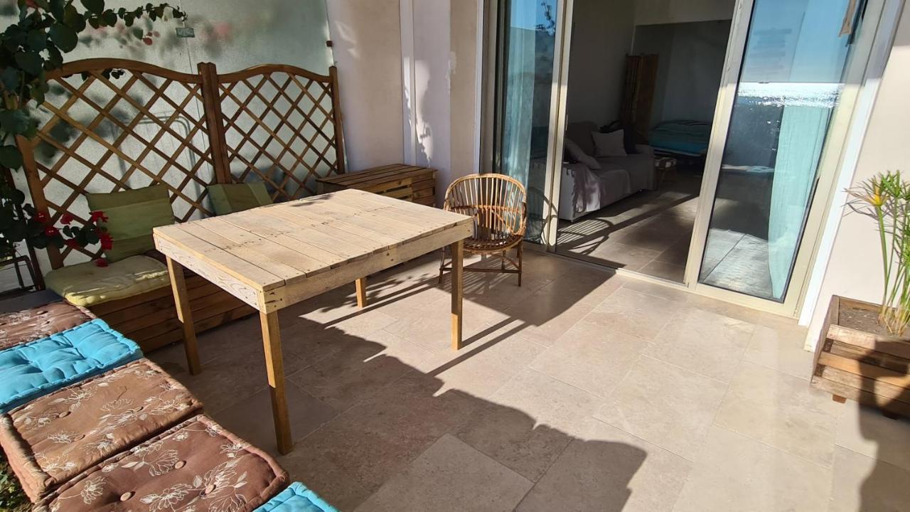 Ti Caz Kreol - Juan Plages Les Pieds Dans L'Eau Juan-les-Pins Exterior foto